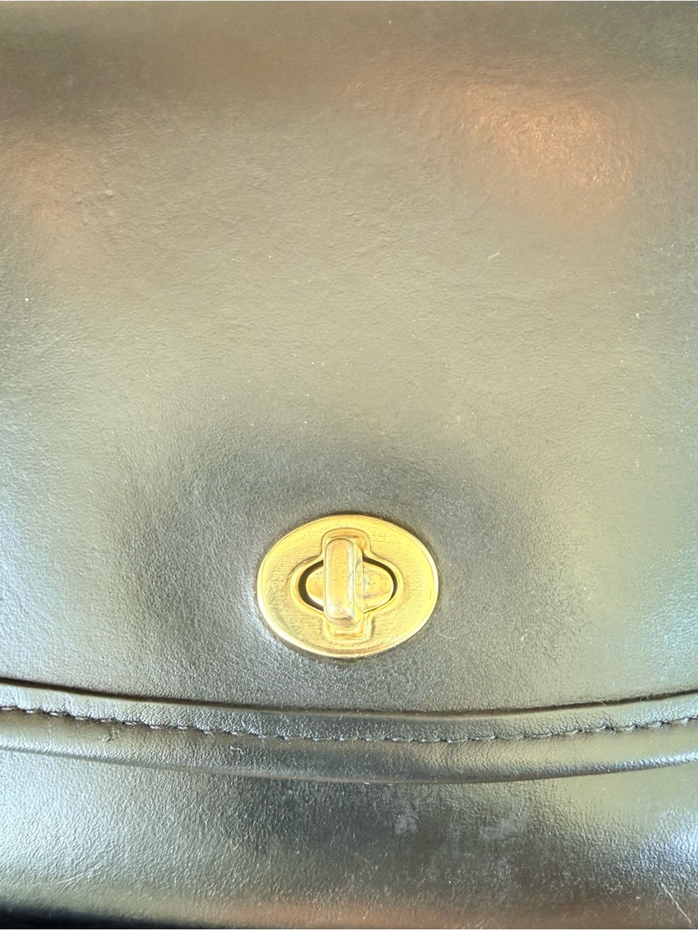 Vintage COACH City Bag Black Leather Crossbody Turnlock Restored 👜 - Picture 9 of 9